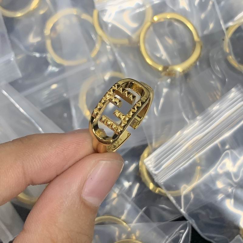 Fendi ring 01lyr14